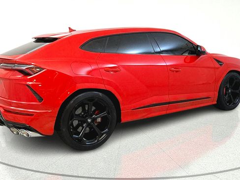 Used 2022 Lamborghini Urus AWD/4WD image 7