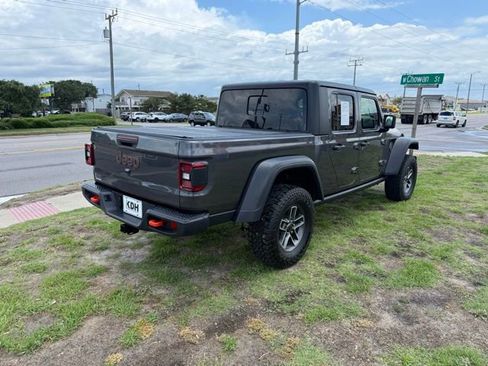 Used 2025 Jeep Gladiator Mojave w/ Dual Top Group AWD/4WD image 7