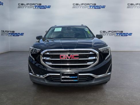 Used 2020 GMC Terrain SLT image 2