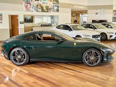 Used 2021 Ferrari Roma image 15