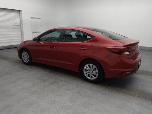 Used 2020 Hyundai Elantra SE FWD image 3