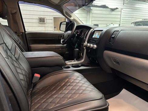 Used 2012 Toyota Tundra 4x4 Double Cab w/ SR5 Pkg image 25