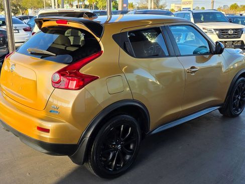 Used 2013 Nissan Juke SV w/ Midnight Edition image 8