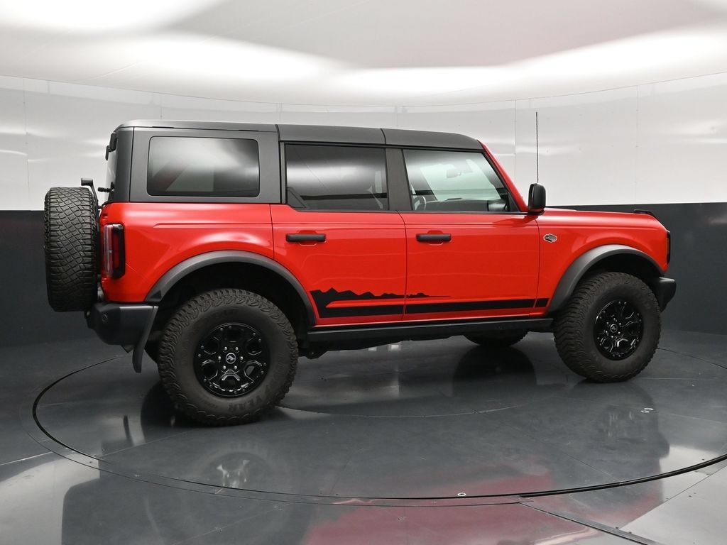 Certified 2022 Ford Bronco Wildtrak AWD/4WD image 3