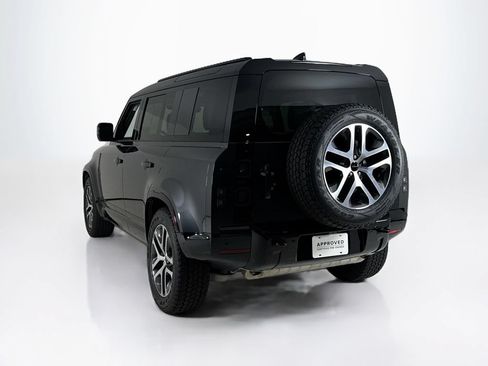 Used 2026 Land Rover Defender 110 X-Dynamic SE AWD/4WD image 3