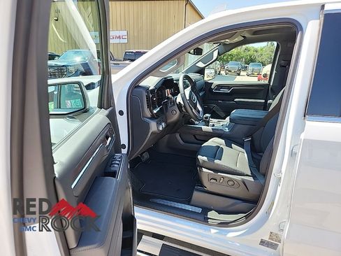 New 2025 GMC Sierra 1500 SLT w/ SLT Premium Package image 12