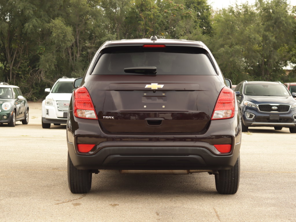 Used 2021 Chevrolet Trax LS w/ Tint and Cruise Package FWD image 6