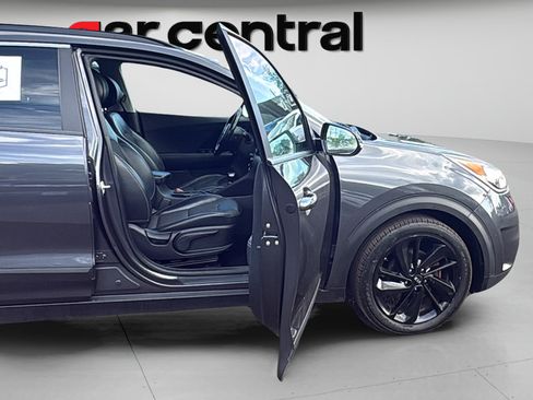 Used 2019 Kia Niro S Touring FWD image 20