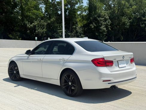 Used 2017 BMW 330i xDrive Sedan AWD/4WD image 3