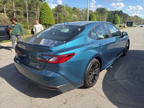 Used 2025 Toyota Camry SE w/ Multimedia Upgrade Package image 6