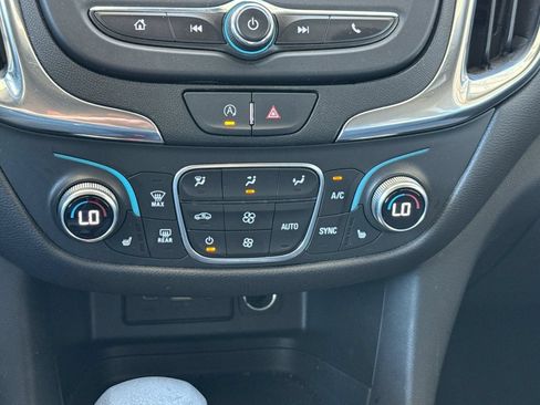 Used 2024 Chevrolet Equinox LT FWD image 30