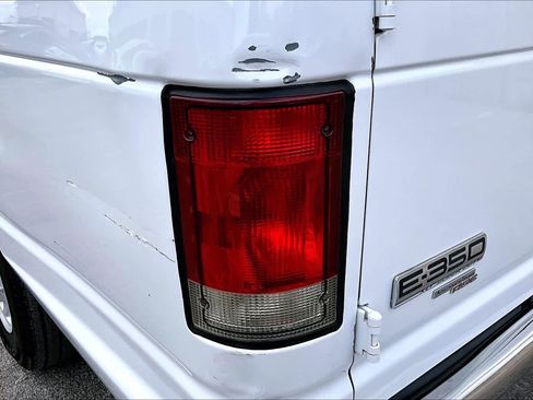 Used 2008 Ford E-350 and Econoline 350 XLT RWD image 26