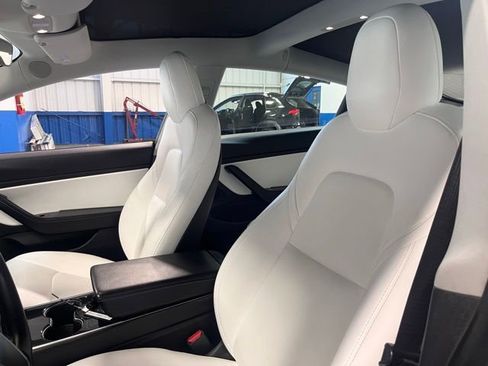 Used 2019 Tesla Model 3 Performance image 23