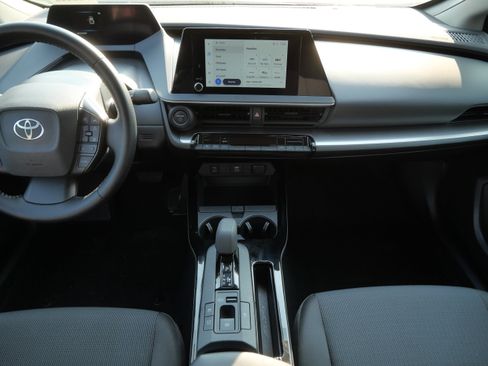 Certified 2025 Toyota Prius LE FWD image 11