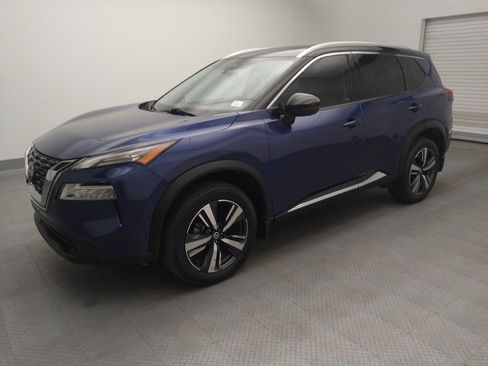 Used 2021 Nissan Rogue SL image 2