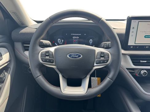 New 2026 Ford Explorer Active RWD image 14