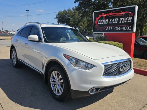 Used 2017 INFINITI QX70 2WD w/ Premium Package image 6