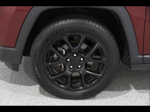Used 2022 Jeep Compass Latitude w/ Sun and Sound Group AWD/4WD image 20