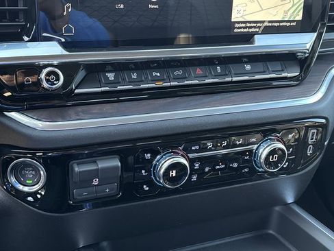 New 2026 GMC Sierra 3500 SLT w/ SLT Convenience Package AWD/4WD image 32