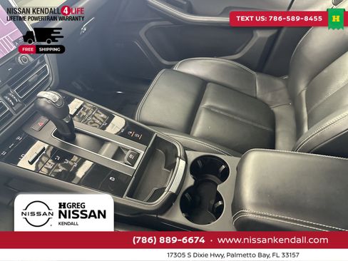 Used 2022 Porsche Macan image 25