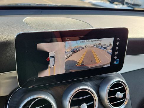 Used 2021 Mercedes-Benz GLC 300 4MATIC image 16