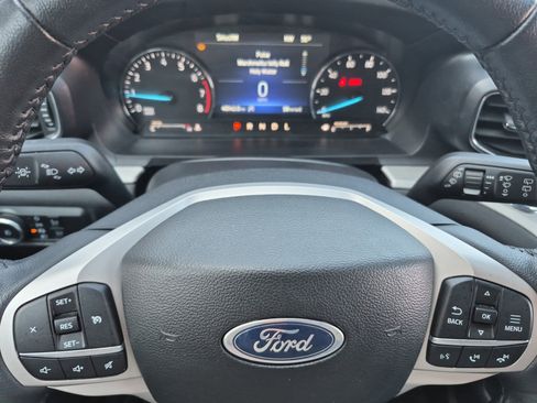 Certified 2023 Ford Explorer XLT w/ Equipment Group 202A image 28