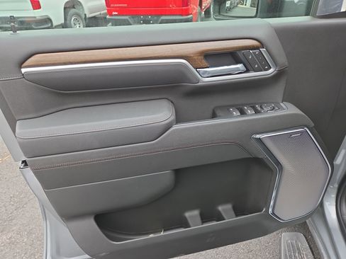 New 2026 Chevrolet Silverado 3500 High Country w/ Technology Package AWD/4WD image 7
