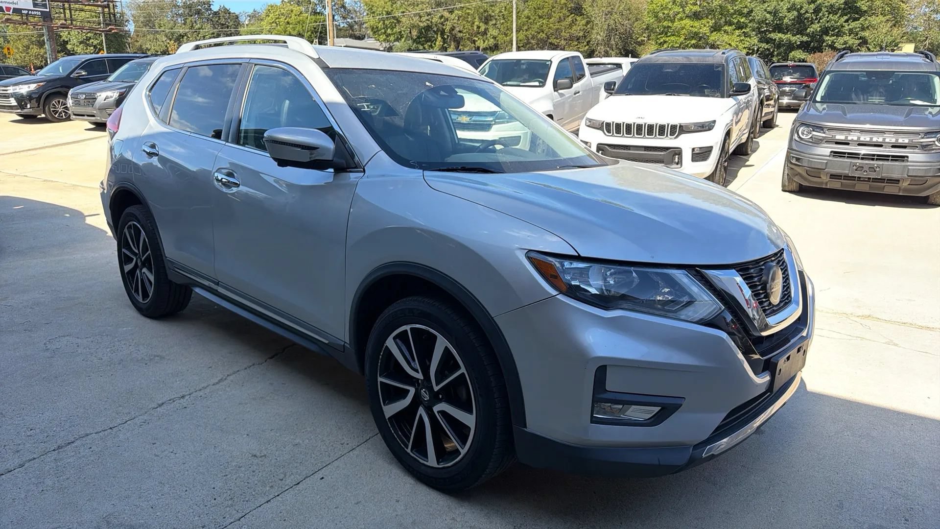 Used 2019 Nissan Rogue SL AWD/4WD image 3