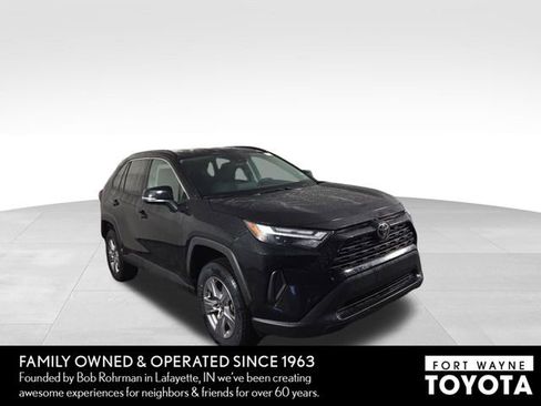 Used 2025 Toyota RAV4 XLE image 4