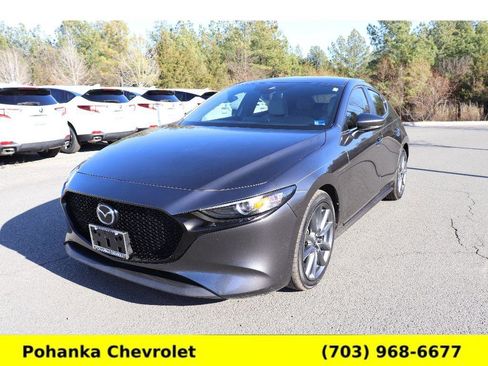 Used 2020 MAZDA MAZDA3 Hatchback w/ Preferred Package image 3
