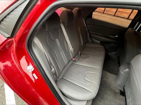 Used 2023 Hyundai Elantra SEL w/ Convenience Package image 25