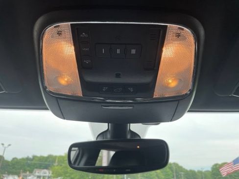 Used 2019 Jeep Grand Cherokee Altitude AWD/4WD image 23