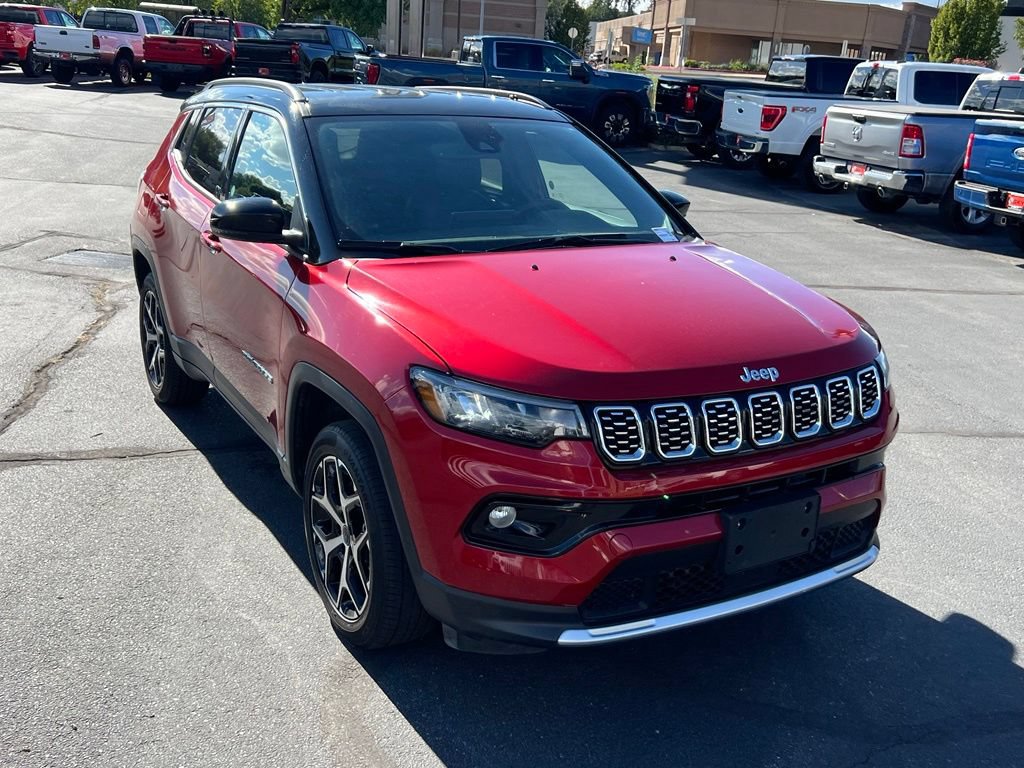 Used 2025 Jeep Compass Limited AWD/4WD image 5