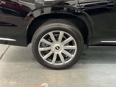 Certified 2021 Cadillac Escalade Premium Luxury Platinum image 12