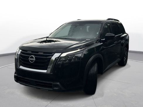 Used 2024 Nissan Pathfinder SV AWD/4WD image 2