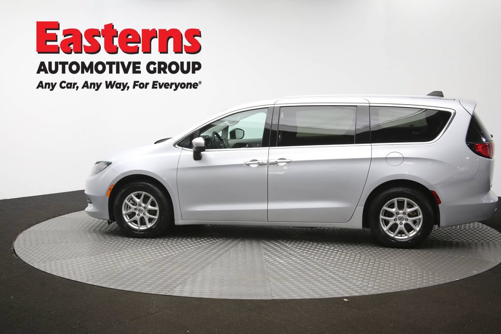 Used 2023 Chrysler Voyager LX FWD image 62