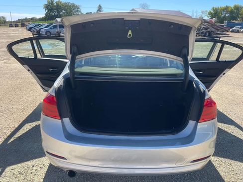 Used 2016 BMW 320i xDrive 320i xDrive Sedan 4D image 13