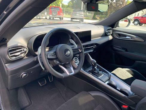 Used 2024 Dodge Hornet R/T image 12