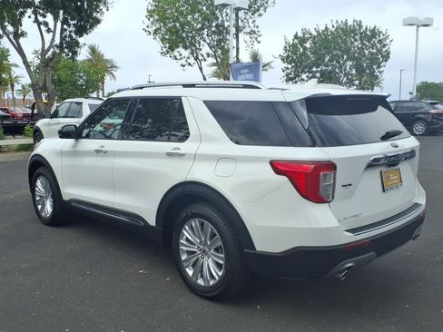 Certified 2023 Ford Explorer Limited w/ Limited Technology Package RWD image 6