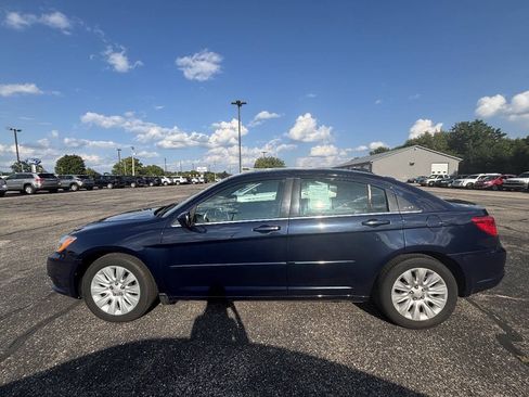 Used 2013 Chrysler 200 LX FWD image 1