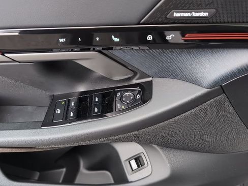 Used 2026 BMW 530i xDrive image 12