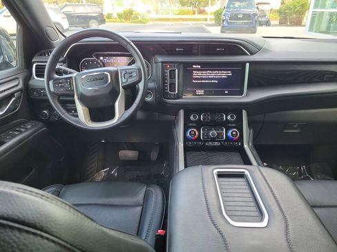 Used 2021 GMC Yukon XL Denali w/ Denali Ultimate Package image 13