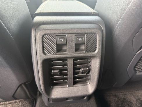 New 2025 Ford Bronco Badlands image 60