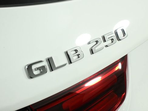 New 2026 Mercedes-Benz GLB 250 image 28