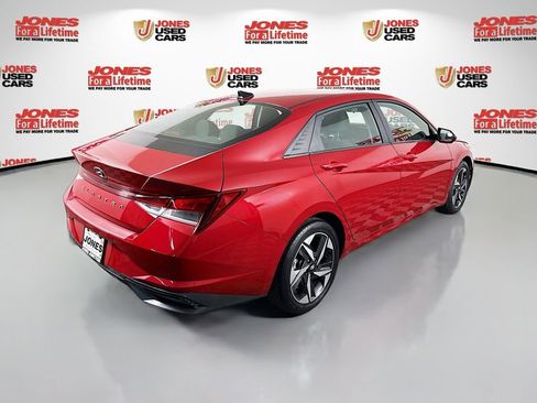 Certified 2023 Hyundai Elantra SEL w/ Convenience Package image 16