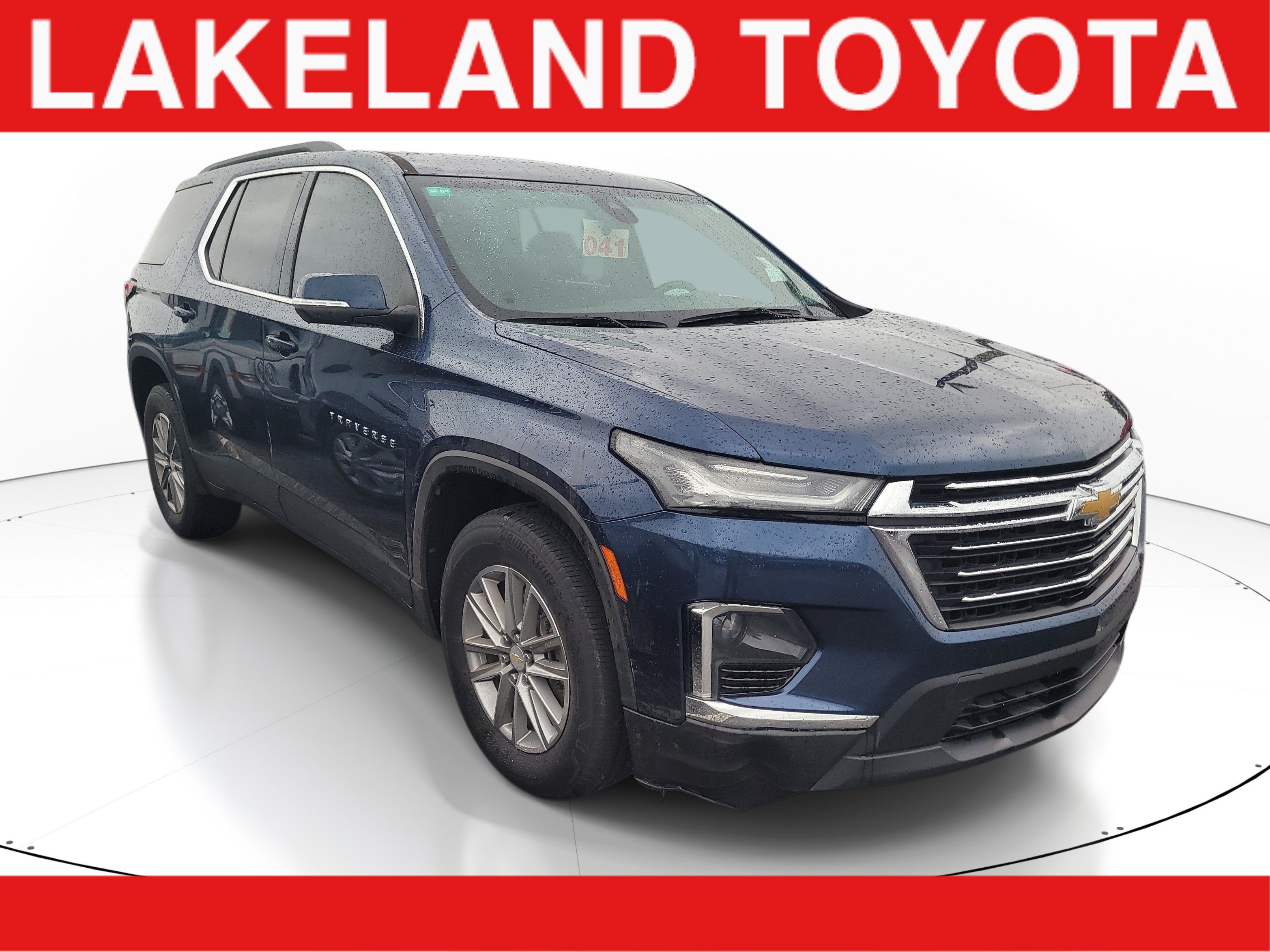 Used 2023 Chevrolet Bolt EUV LT w/ Convenience Package FWD image 1