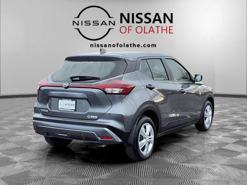 Certified 2025 Nissan Kicks Play S image 27