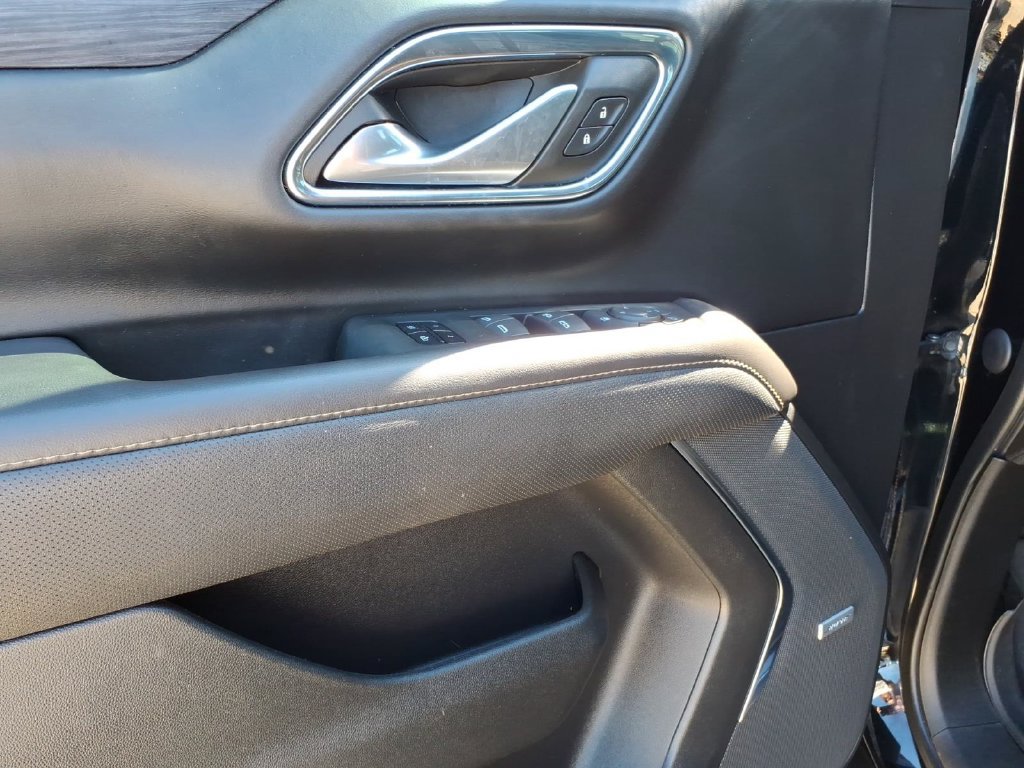 Used 2023 GMC Yukon SLT RWD image 22