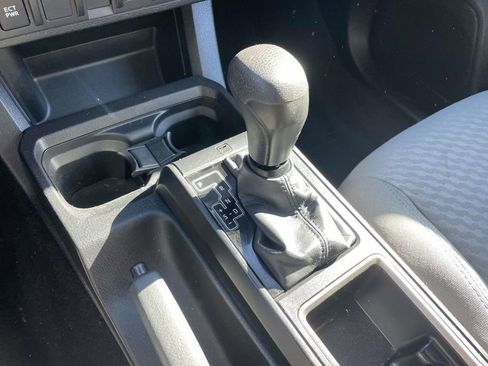 Used 2022 Toyota Tacoma SR image 41