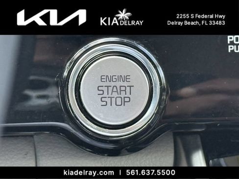 Certified 2024 Kia Carnival EX FWD image 31